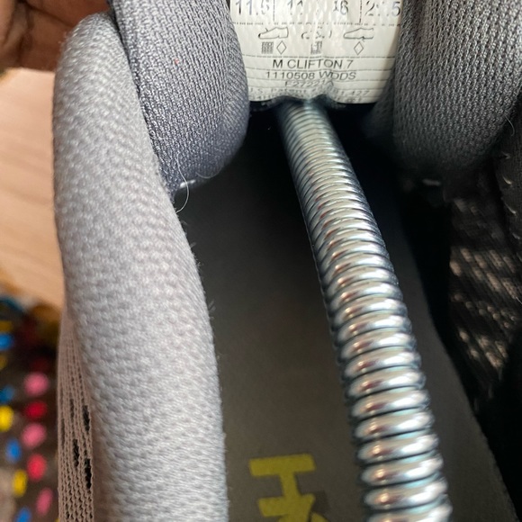 HOKA ONE ONE CLIFTON 7 Running Shoes- Men 11.5 - Picture 9 of 11